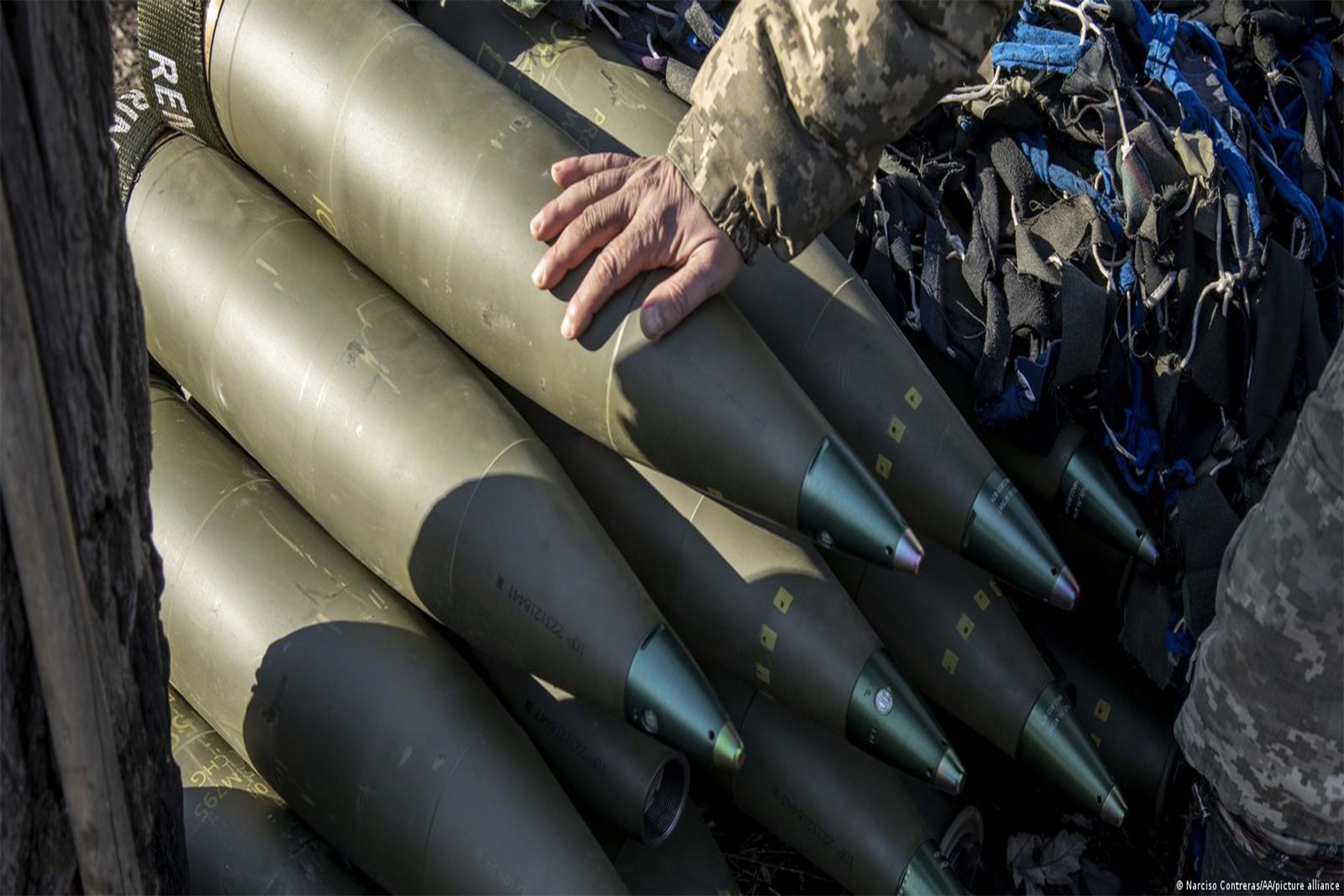 اوکراین از اتحادیه اروپا می‌خواهد تا راه‌هایی برای افزایش تدارکات تسلیحاتی بیندیشد