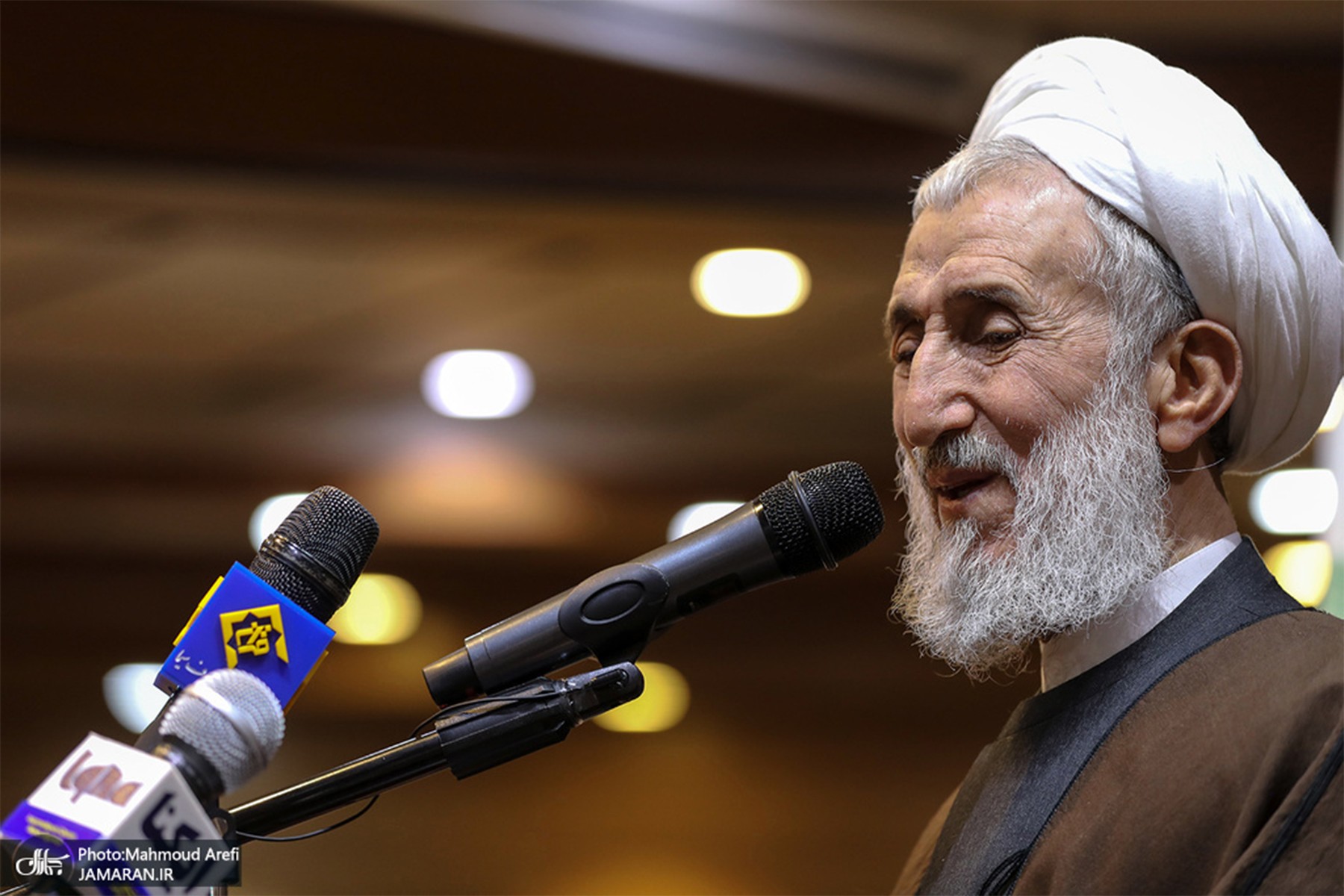 کاظم صدیقی، امام جمعه تهران و ملقب به شیخ گریان در زمین‌خواری هزار میلیارد تومانی