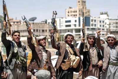 جنگنده های آمریکایی به انبارهای زیرزمینی حوثی ها در یمن حمله کردند