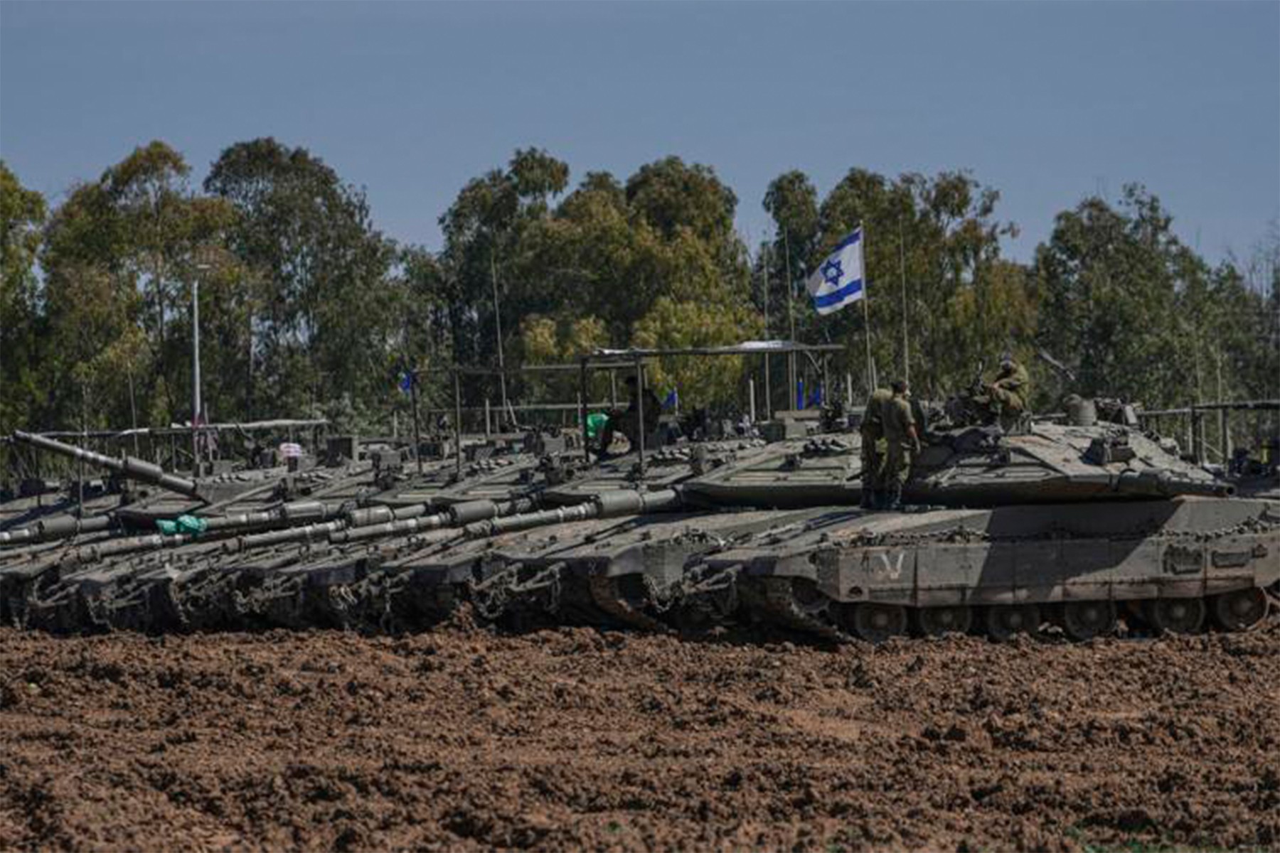 اسرائیل قصد دارد پیش از حمله غیرنظامیان رفح را به مناطق بشر دوستانه هدایت کند
