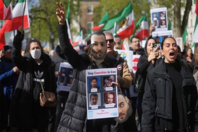 اعتراضات در لندن به حکم اعدام توماج صالحی خواننده رپ ایرانی