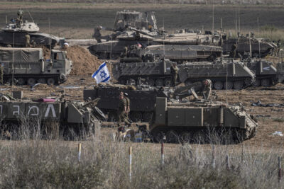 اسرائیل گذرگاه کلیدی کرم شالوم به غزه را بازگشایی کرد اما گذرگاه حیاتی رفح همچنان بسته است