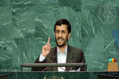 احمدی نژاد، رئیس جمهور سابق جمهوری اسلامی در سفر مخفیانه به بوداپست چه می کند؟